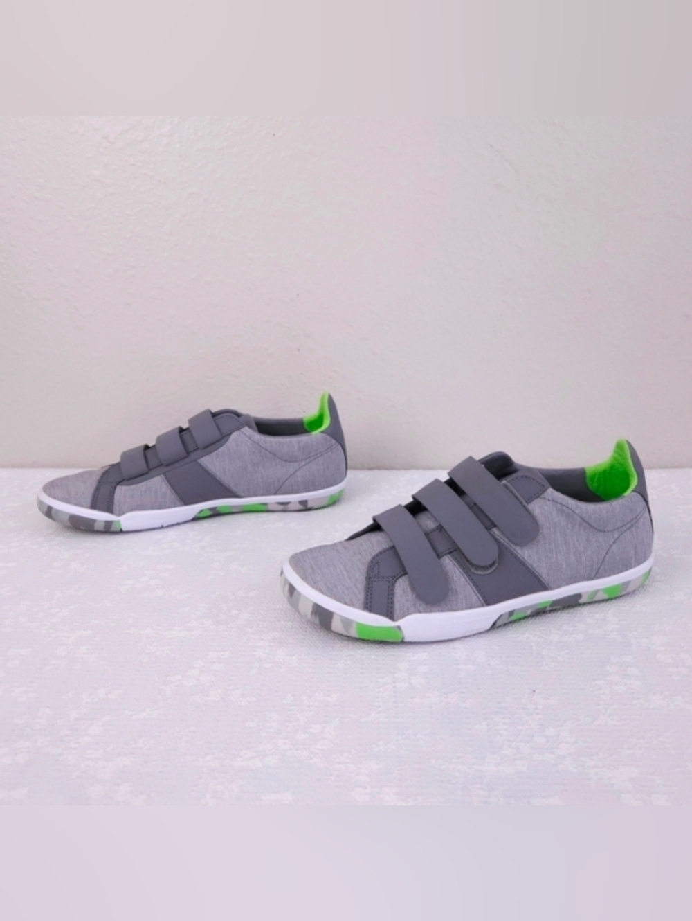 New! PLAE Larkin Sneakers Gray Unisex Shoes